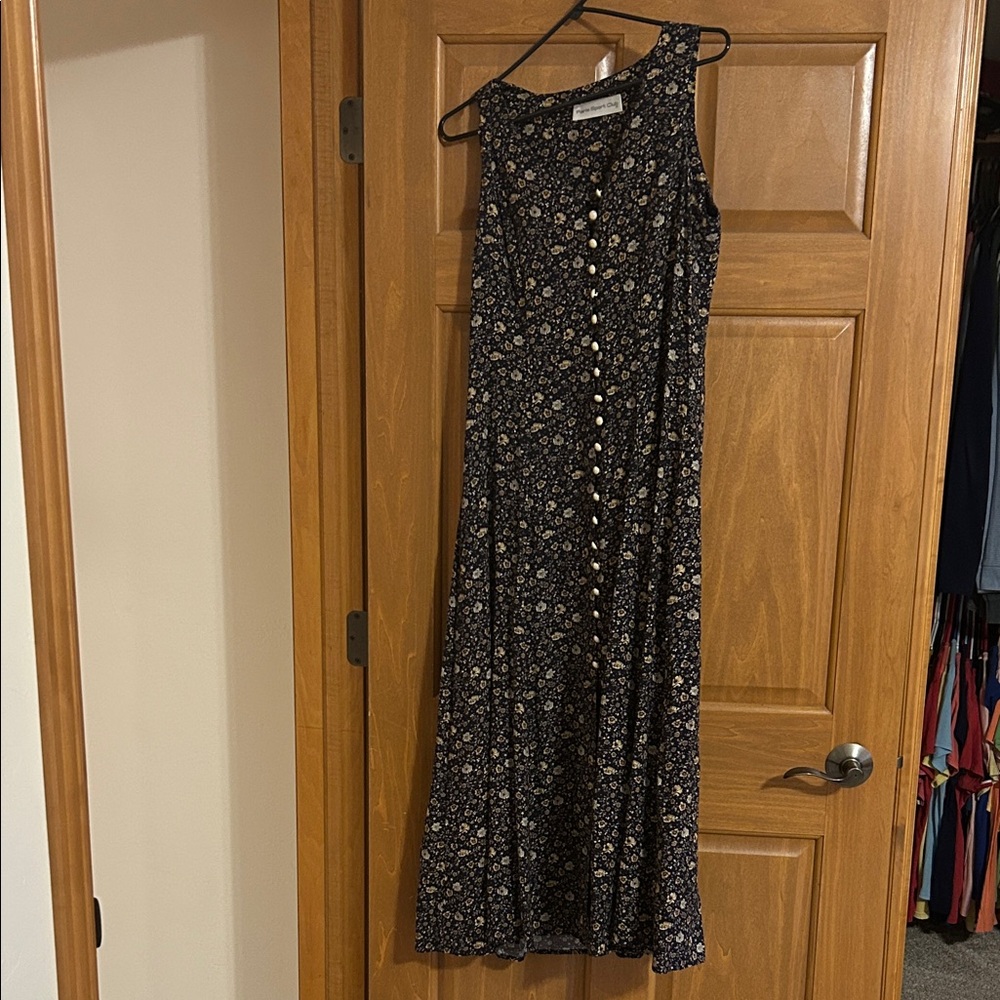 Chic Black Floral Maxi Dress